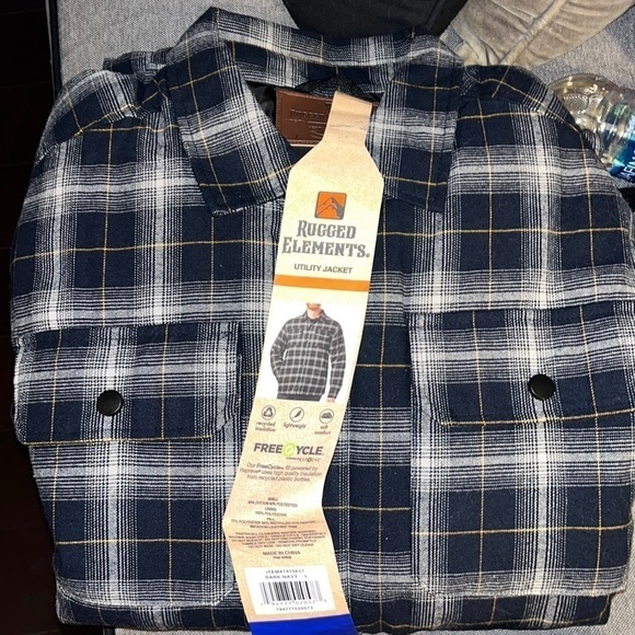NWT Rugged Emements Men's
Jacket Blue Plaid Small Lined Quilted Shirt size Large - Picture 4 of 7